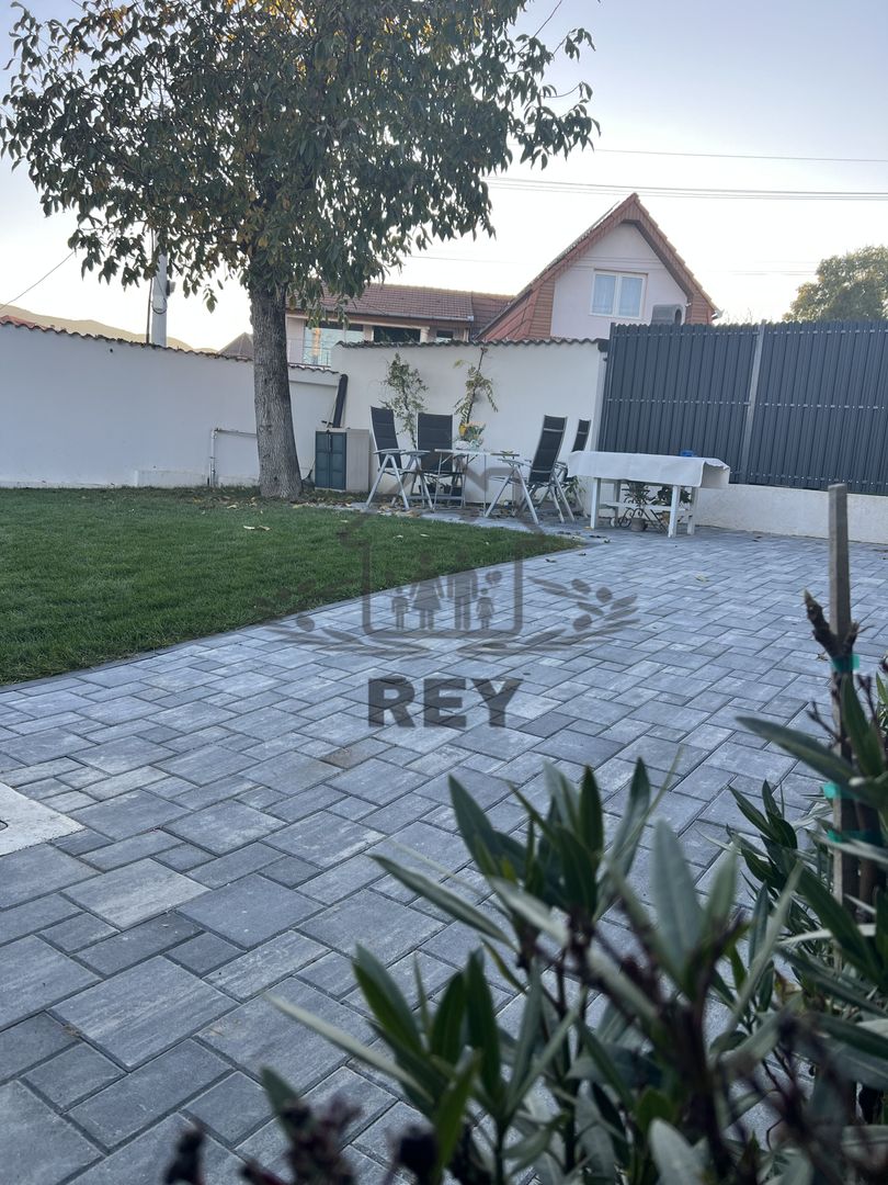 Duplex de vânzare Cisnădie / Zona Centru - Mall - Poză 2