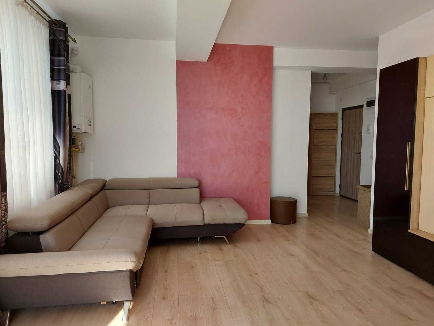 APARTAMENT 2 CAMERE – ZONA SCAFANDRI – VEDERE SUPERBĂ CĂTRE PORT - Poză 2