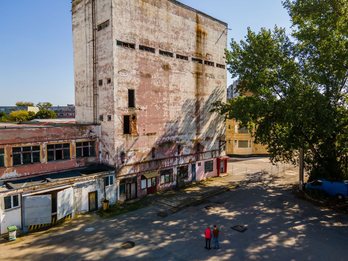 Clădire turn industrială - Poză 1