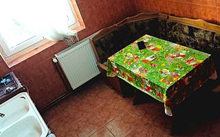 Vand apartament decomandat spatios cu 2 camere in Oravita. Comision ,,0'' - Poză 11