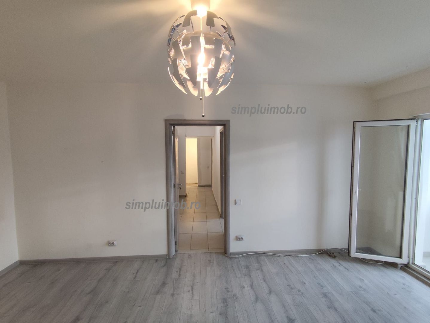 2 camere decomandat 56 mp an 1979 - Poză 4