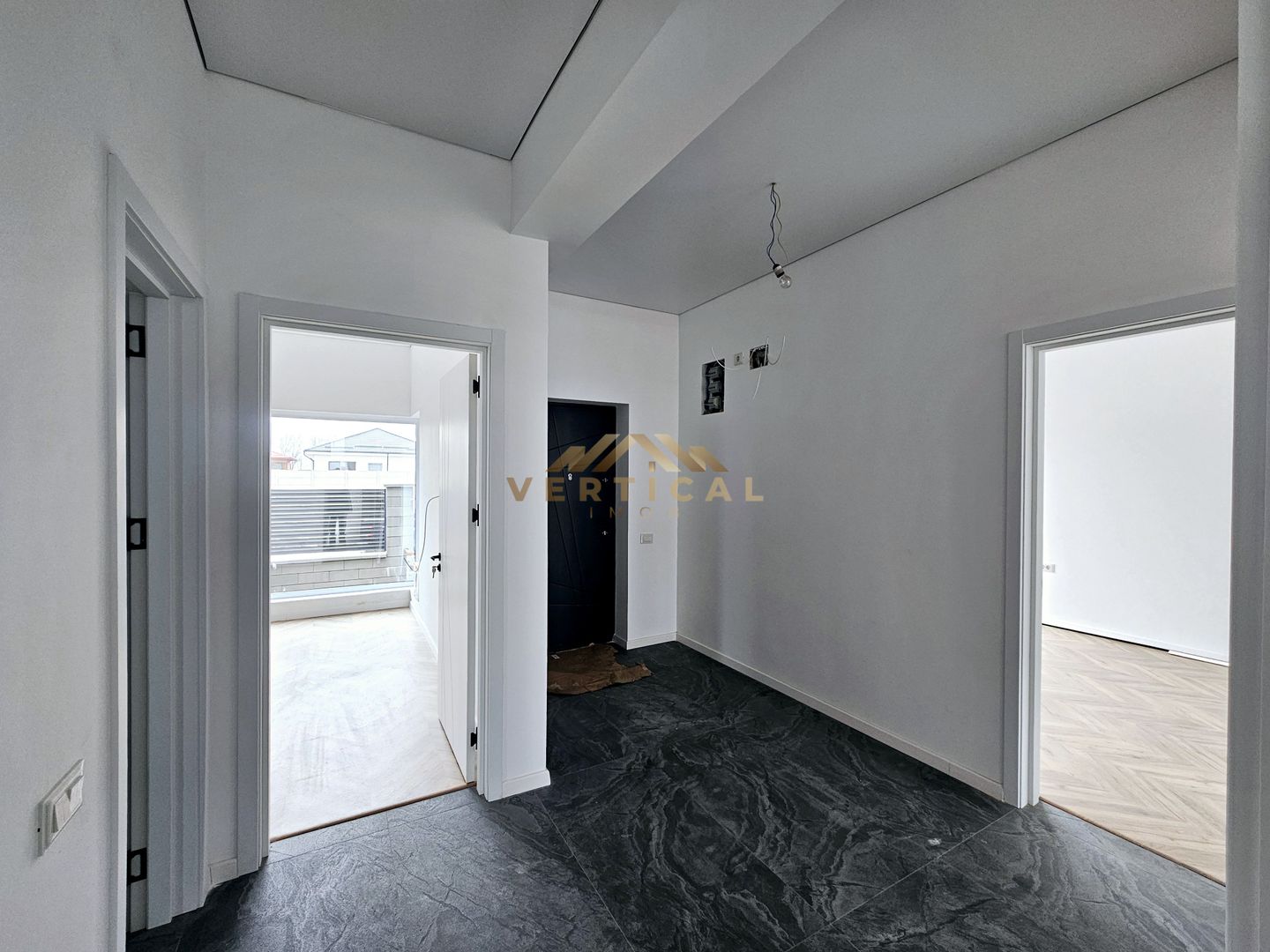 Casa individuala la iesire in comuna Berceni - Poză 9