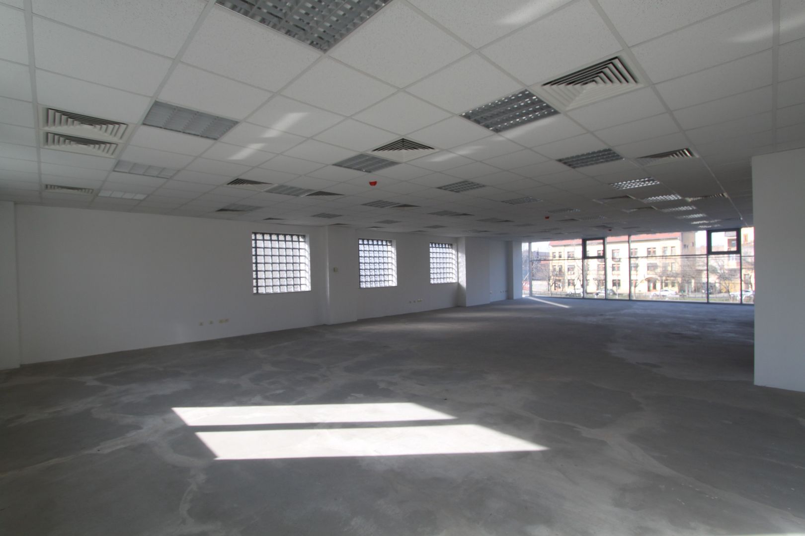 Spatiu birouri- 526mp -4734 euro/luna+TVA - zona Semicentrala - Poză 4