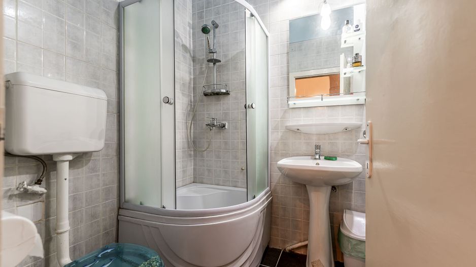 Apartament ultracentral cu 3 camere plus un bonus Comision 0 - Poză 9