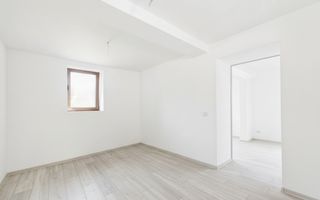 Casă renovată cu 3 camere în Battonya - Poză 9