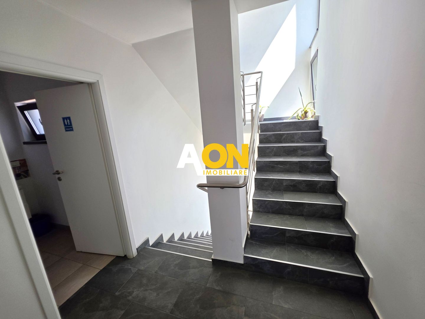 Birou modern de 100 mp în zona centrală – Ideal pentru afacerea ta - Poză 9