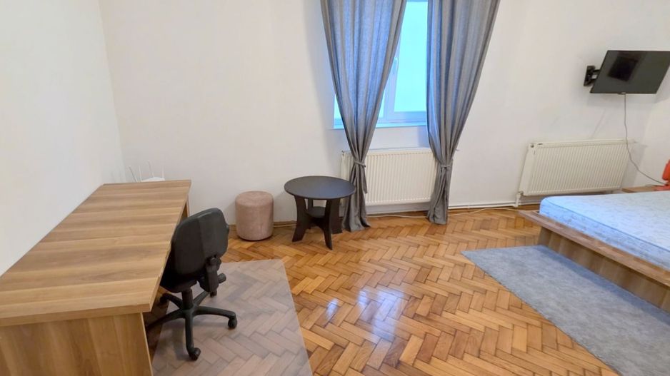 De inchiriat apartament cu o camera ultracentral, et. 1, 320 euro - Poză 2