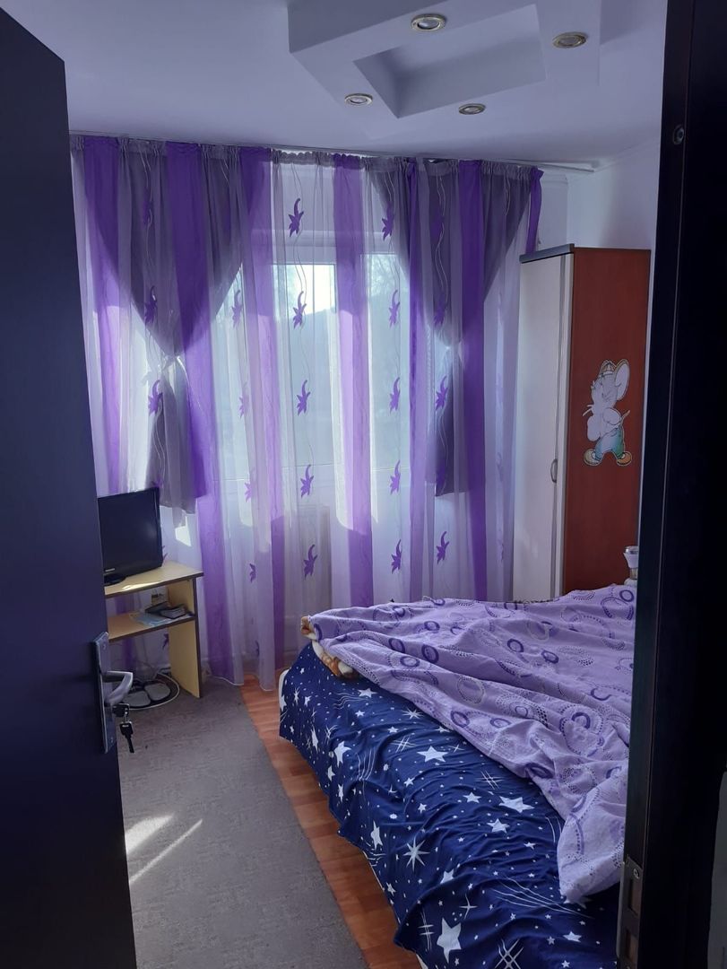 Apartament 4 camere, etaj 1, orientare sudică – Micro 39 A - Poză 3