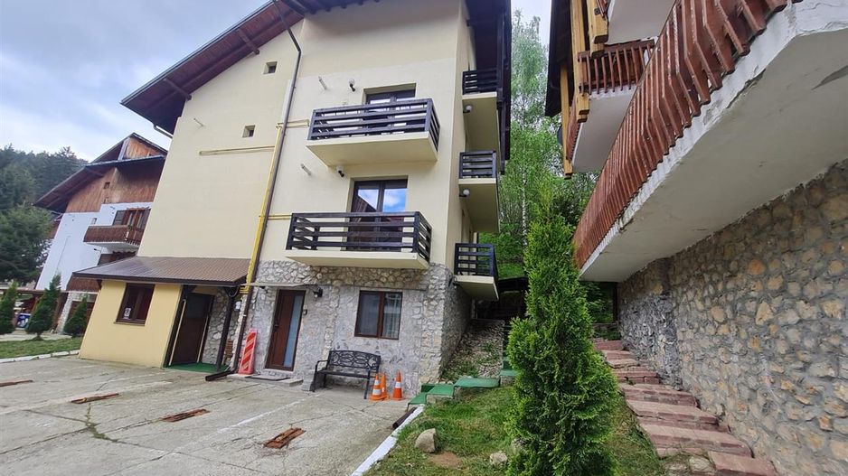 Casa ta de vacanta, imbratisata de natura,3 terase, parcare, Poiana Brasov - Poză 46