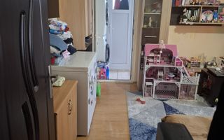 3 camere, etaj 3/4, centrala termica - 105 000 Euro - Poză 5