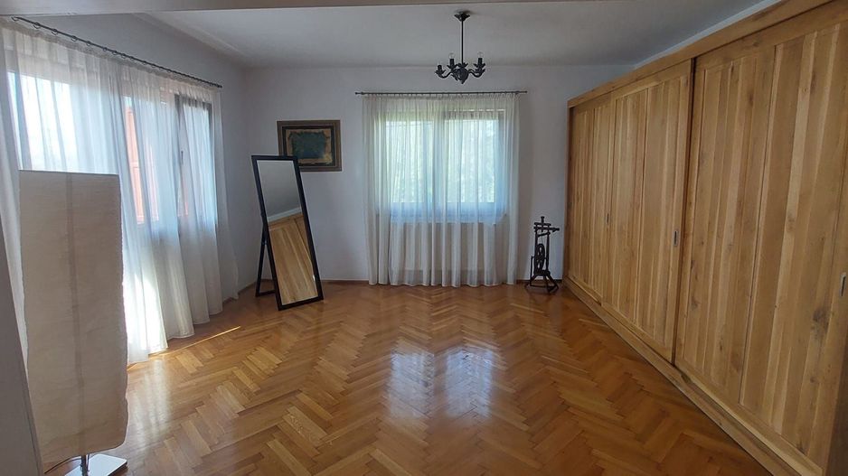 Ocazie unică! Casă de vânzare în stațiunea Covasna! - Poză 11