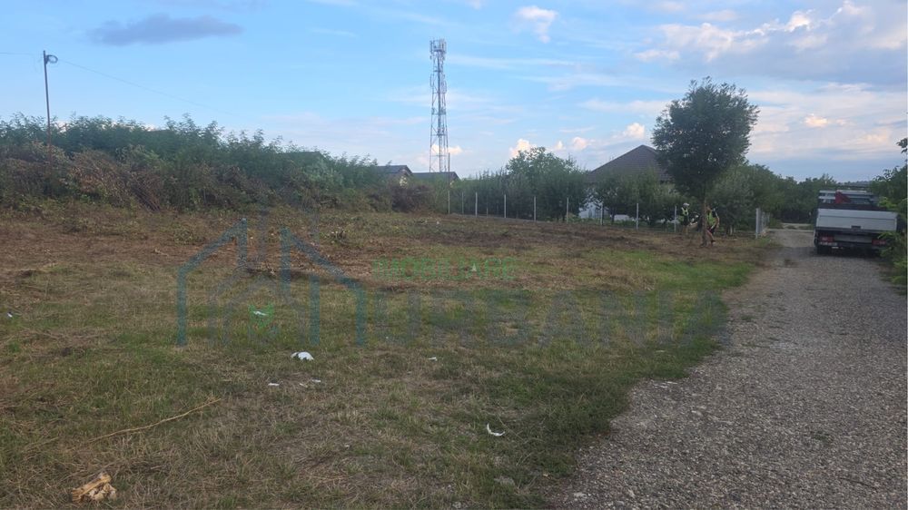 Teren de vânzare în Horpaz, comuna Miroslava – 813 mp + cotă indiviză 187 mp, front stradal 45 mp - Poză 4