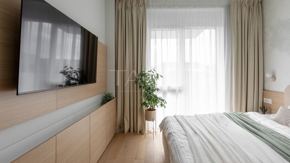 Studio de lux de închiriat, 2 niveluri, parcare subterană inclusa - Poză 11
