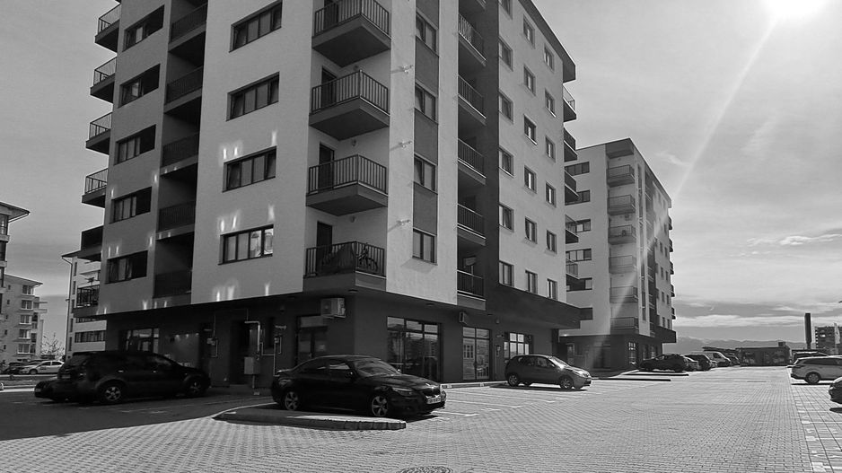 Apartament 4 camere, 2 bai - spatiu si confort - Poză 1