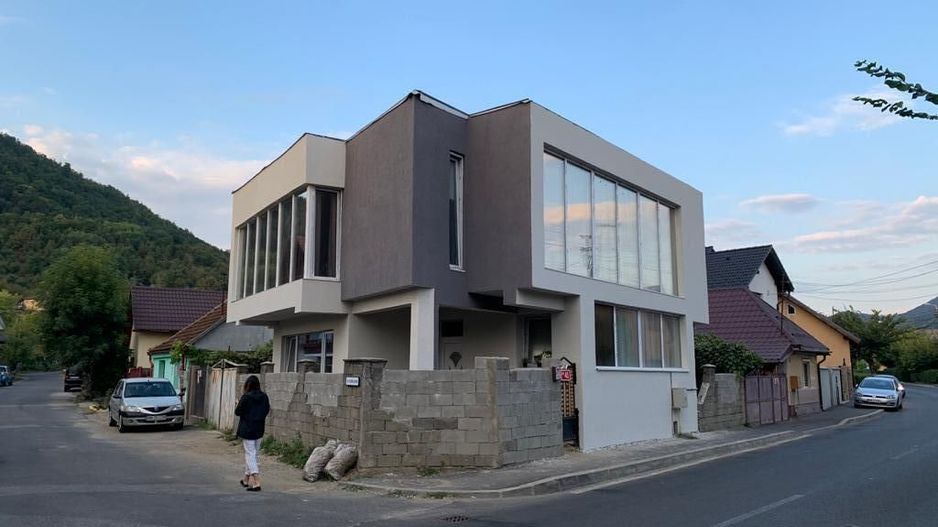 Casă modernă de închiriat – Strada Griviței  P+E1 - Poză 1