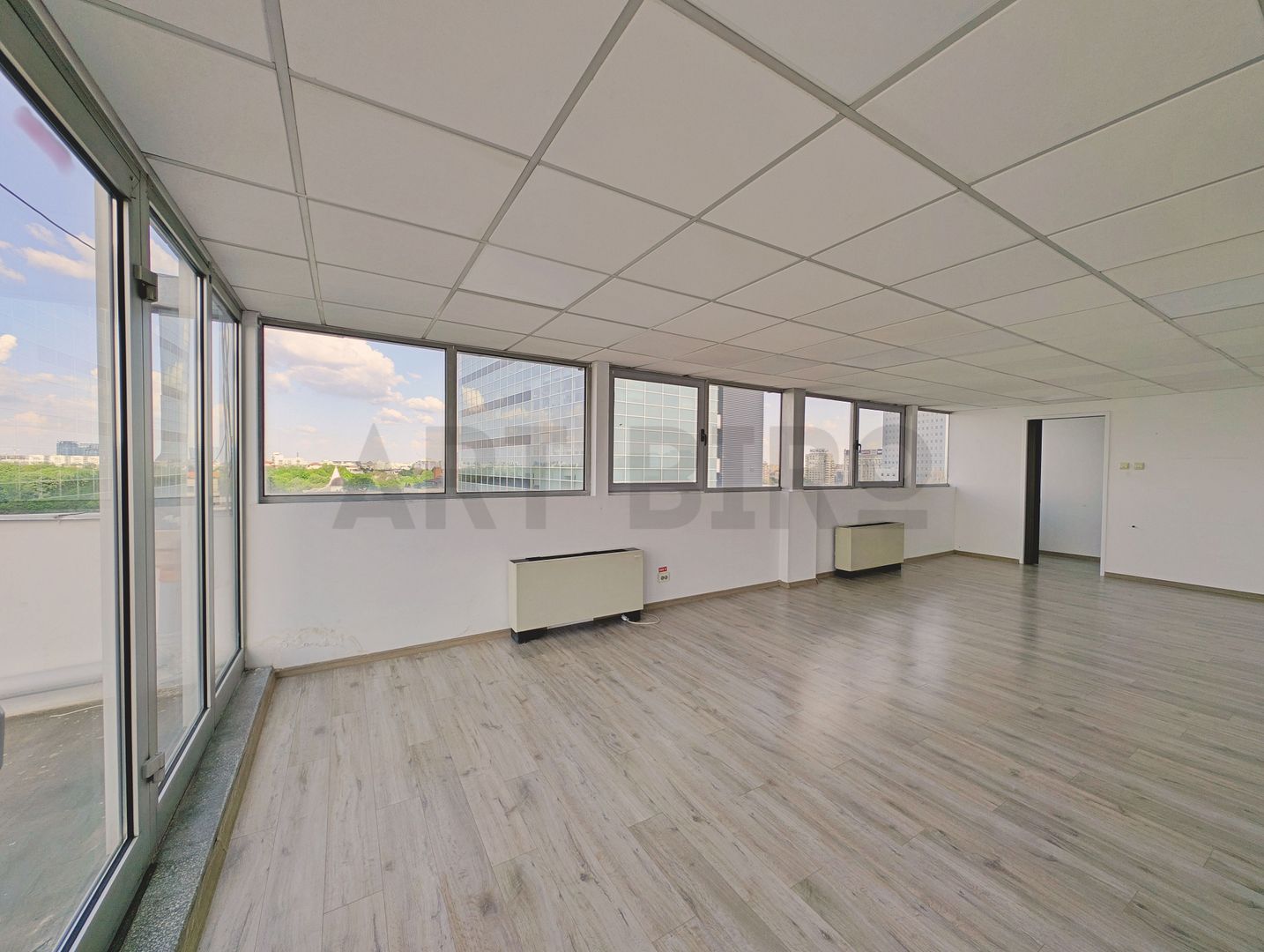 Zero comision, 45mp birou versatil Piata Victoriei, 10' metrou - Poză 3