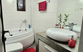 Apartament 3 Camere, Gata de Mutare, cu Parcare Privată - Poză 7