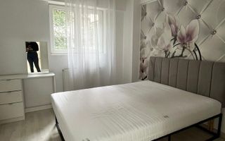 Vanzare apartament spatios 3 camere, 2 bai, bloc 2009, Titan, 10 min metrou - Poză 1