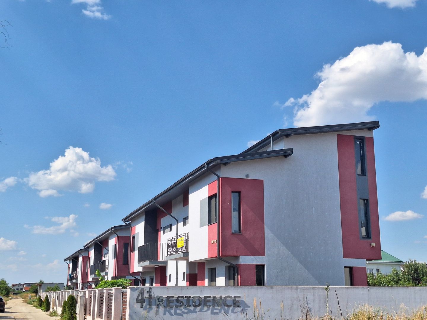 Casa cu gradina proprie - Strada Smaraldului Domnesti - Poză 2