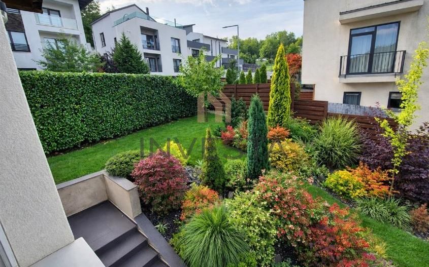 Casă individuală modernă în Gruia, cu grădină superbă - Poză 2