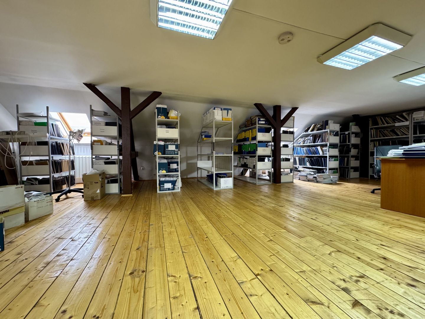 Brâncoveanu  Sp+P+M cu extindere P+1E+M pretabilă afacere - Poză 16