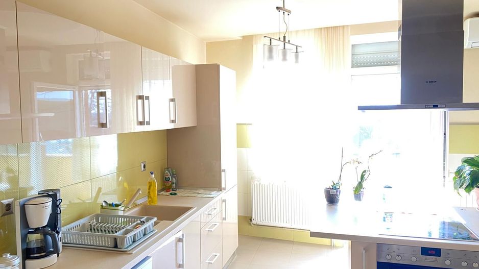 De vanzare casa in Lugoj pe strada INSULEI - Poză 2