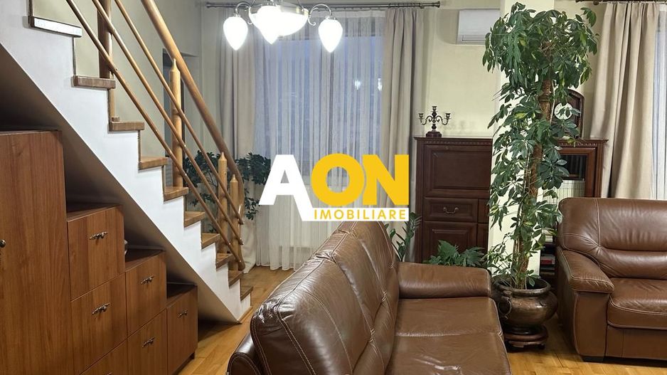 Apartament 3 Camere Zona Cetate, cu Scara Interioara - Poză 2