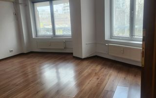 Închiriez apartament 2 camere nemobilat, Piața Muncii, pretabil birou - Poză 3