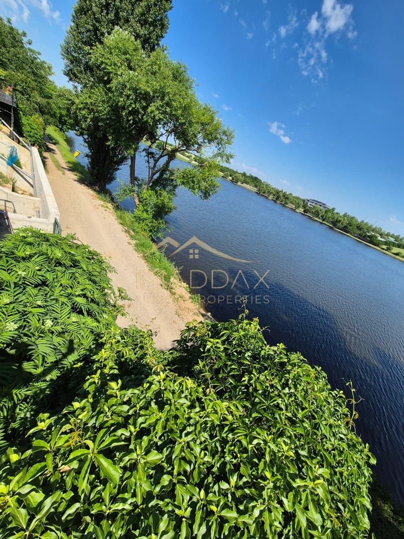 Vilă cu deschidere la lac I  Piscină proprie și acces rapid către București* - Poză 17