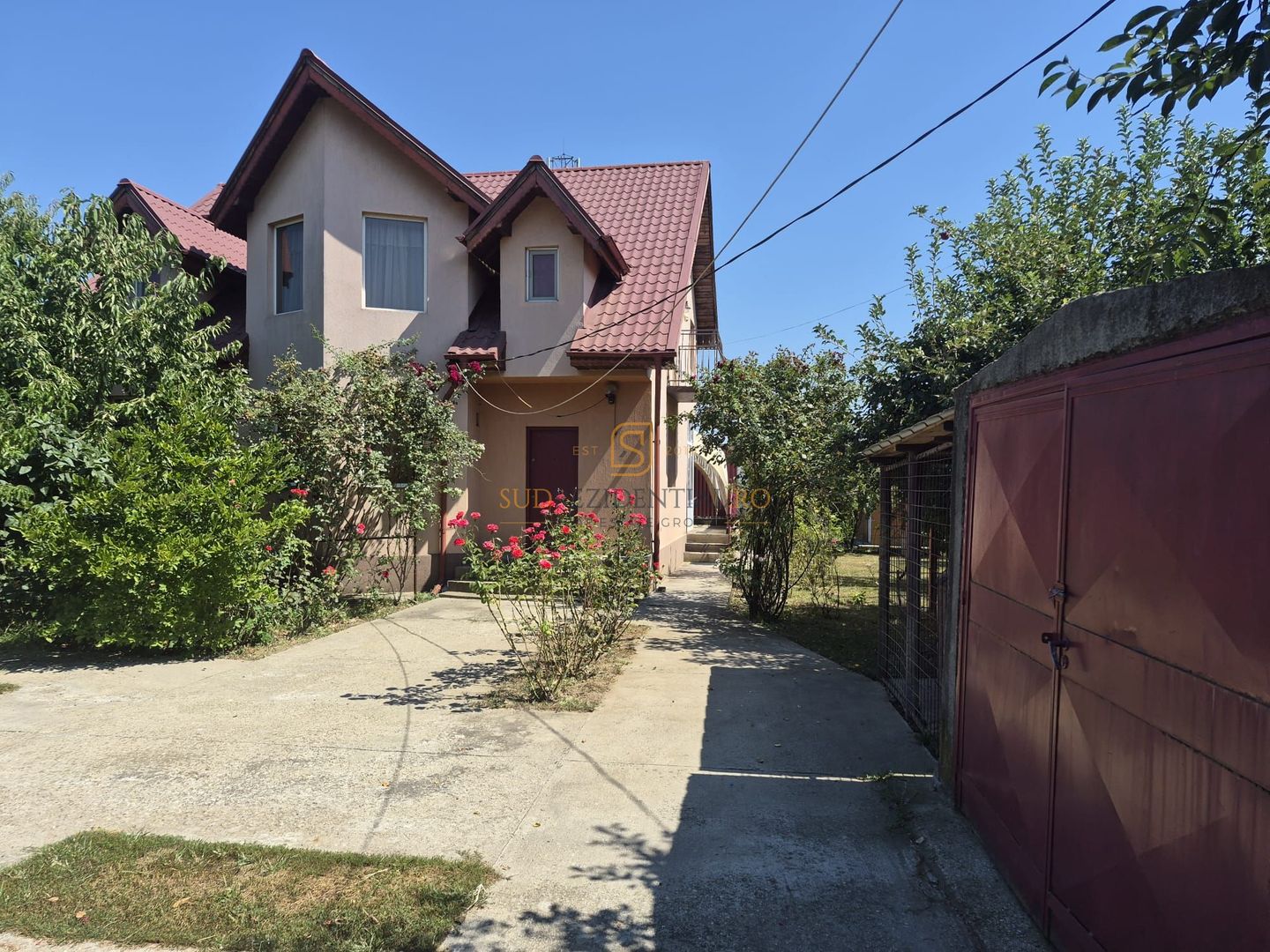 Vilă P+M | 254 mp | 1.094 mp teren | 25 ml DN5 | 1 Decembrie | 320.000 - Poză 1