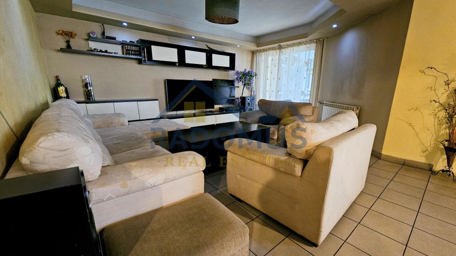 Vilă spațioasă, central, ideală pentru activități comerciale/birouri - Poză 3