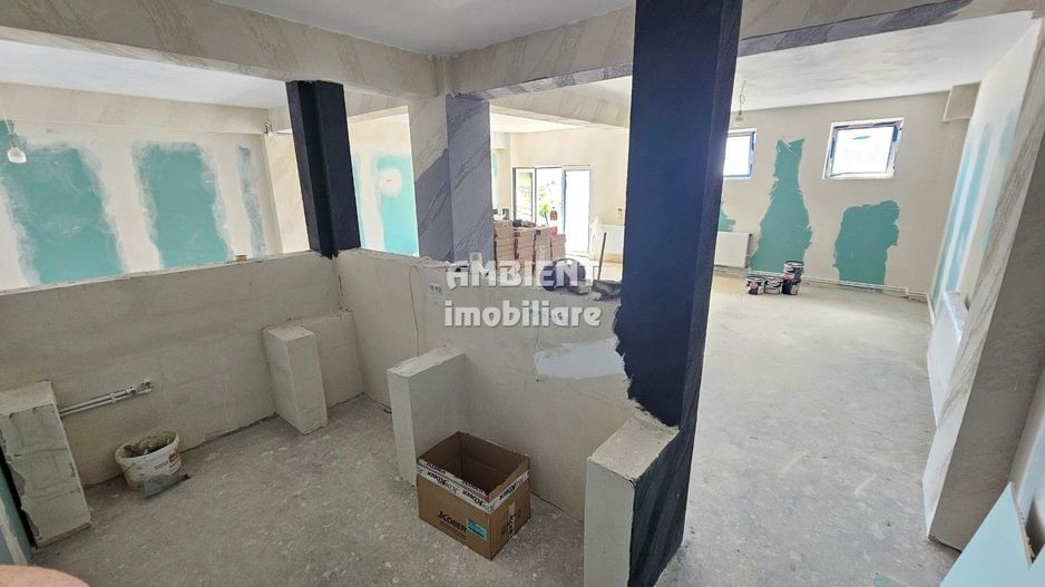 DE INCHIRIAT - Spatiu comercial la DEMISOL, suprafața 94 mp, zona CARTIER. - Poză 5