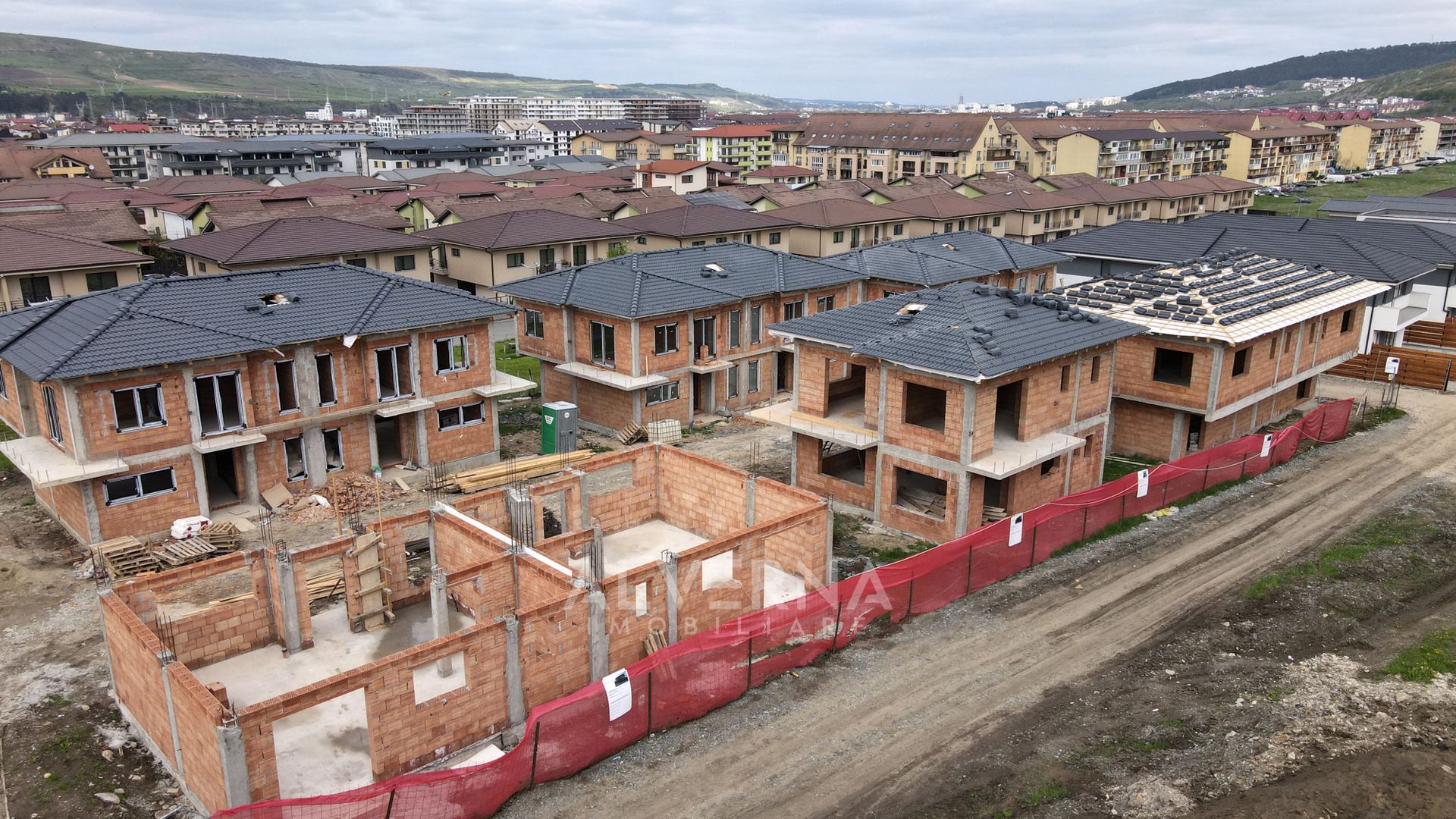 Casa duplex | 4 camere + 2 locuri de parcare | zona Floresti - Teilor - Poză 7