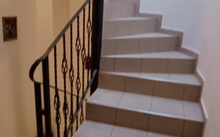 Casa cu 4 camere,237mp,zona strada Lunga - Poză 11