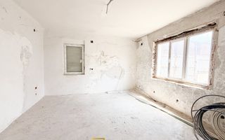 Casă la rosu cu teren generos de vânzare aproape de Intim - Poză 5