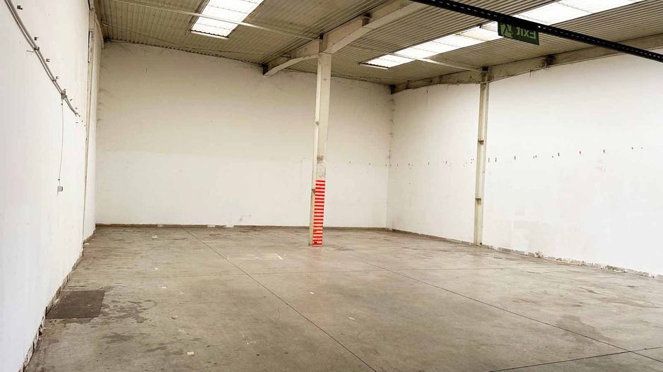 Hală 227 mp UTA Arad – Acces rapid auto și transport public - Poză 4