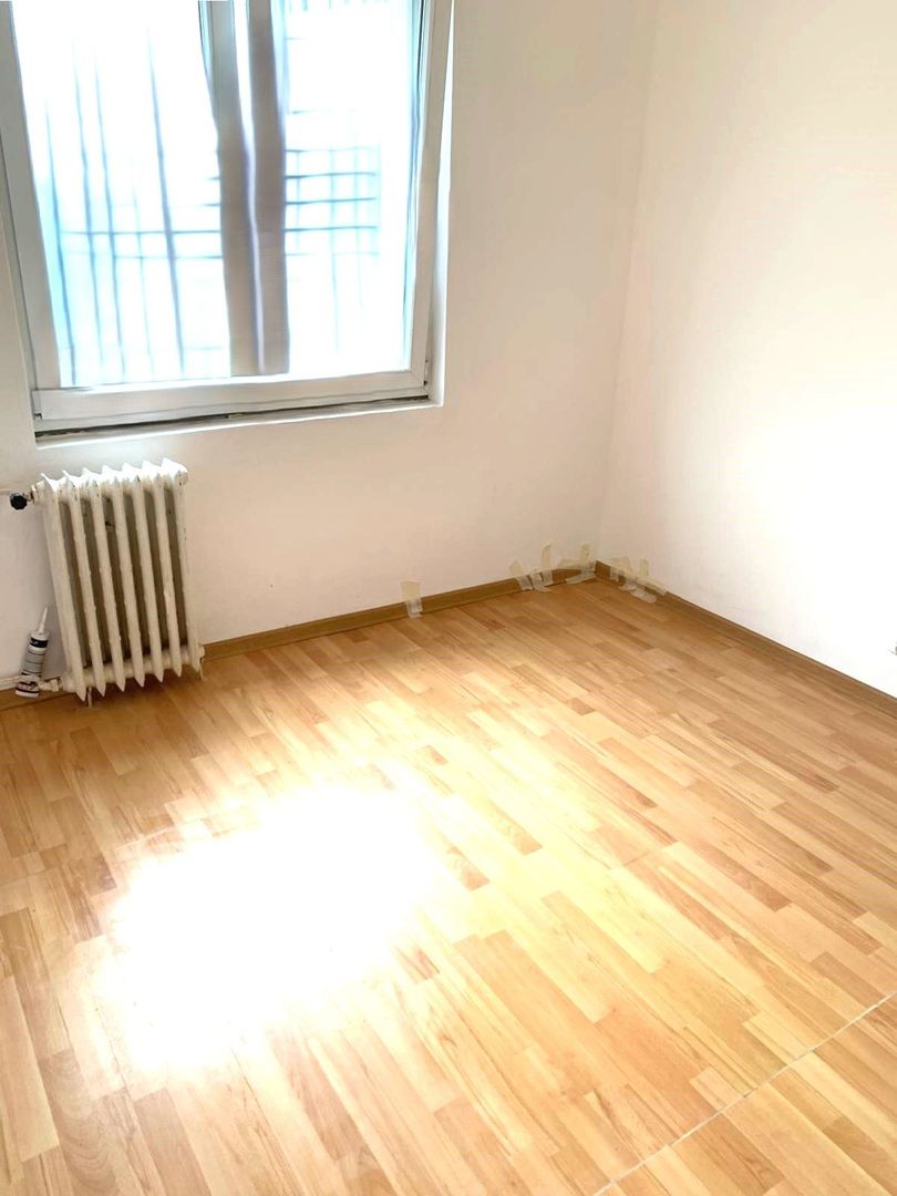 Vanzare Apartament 3 Camere Calea Vitan Bloc Solid 1987 5 Min Metrou Mihai Bravu - Poză 3