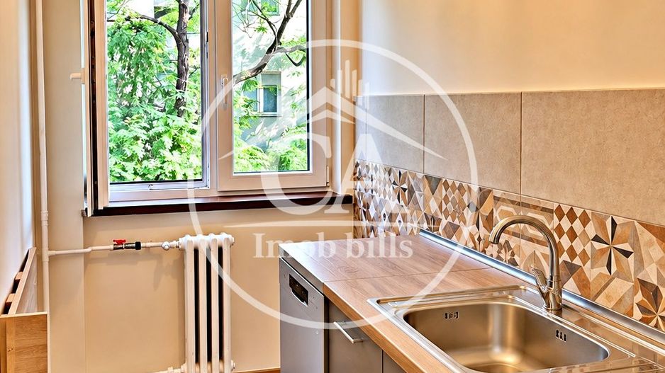 Apartament cu 3 camere de închiriat în zona Rogerius, Oradea - Poză 2