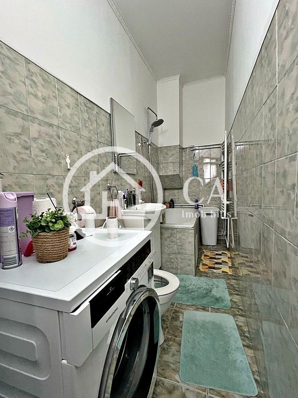 Apartament de vânzare la curte comună cu 3 camere, Ultracentral Oradea - Poză 11