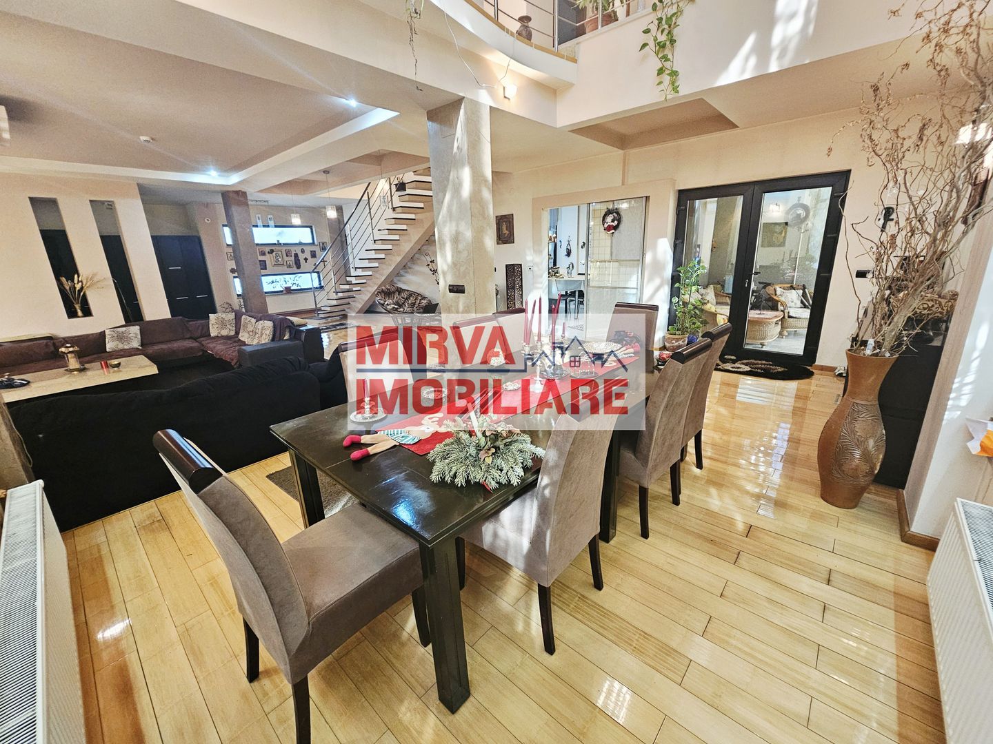 🏡 Casă deosebită – 2 unități locative, 6 dormitoare, zona Albert - Poză 3