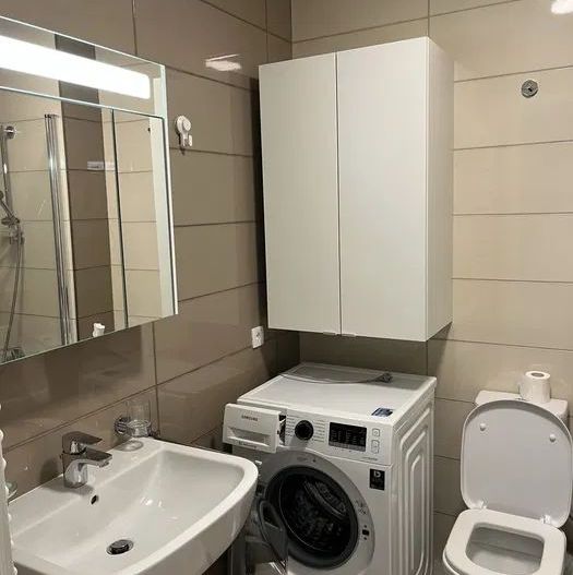 Inchiriere 21 Residence apartament 2 camere cu parcare subterana - Poză 4