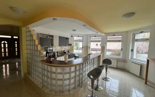Vila cu 6 camere, 420mp,  teren 720mp, parcari, Zona Shopping City - Poză 21
