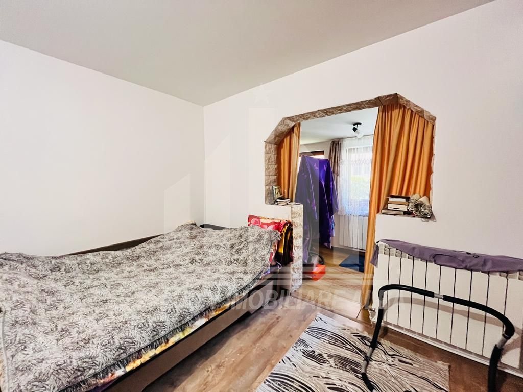 Apartament 2 camere Cetate cu gradina - Poză 5