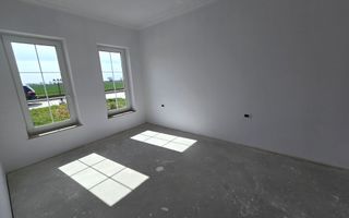 Duplex pe parter cu 4 camere in  Cornesti - Poză 5