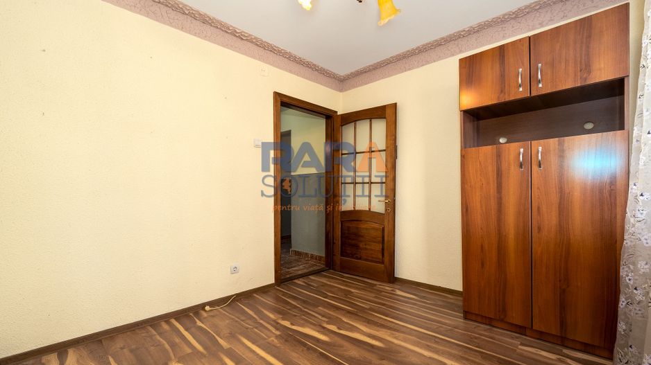 Apartament cu 3 camere, două băi, 77 mp - Poză 10