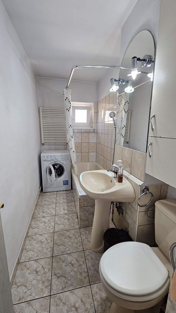 Grivitei ,zona Colinei apartament mobilat si utilat complet - Poză 2