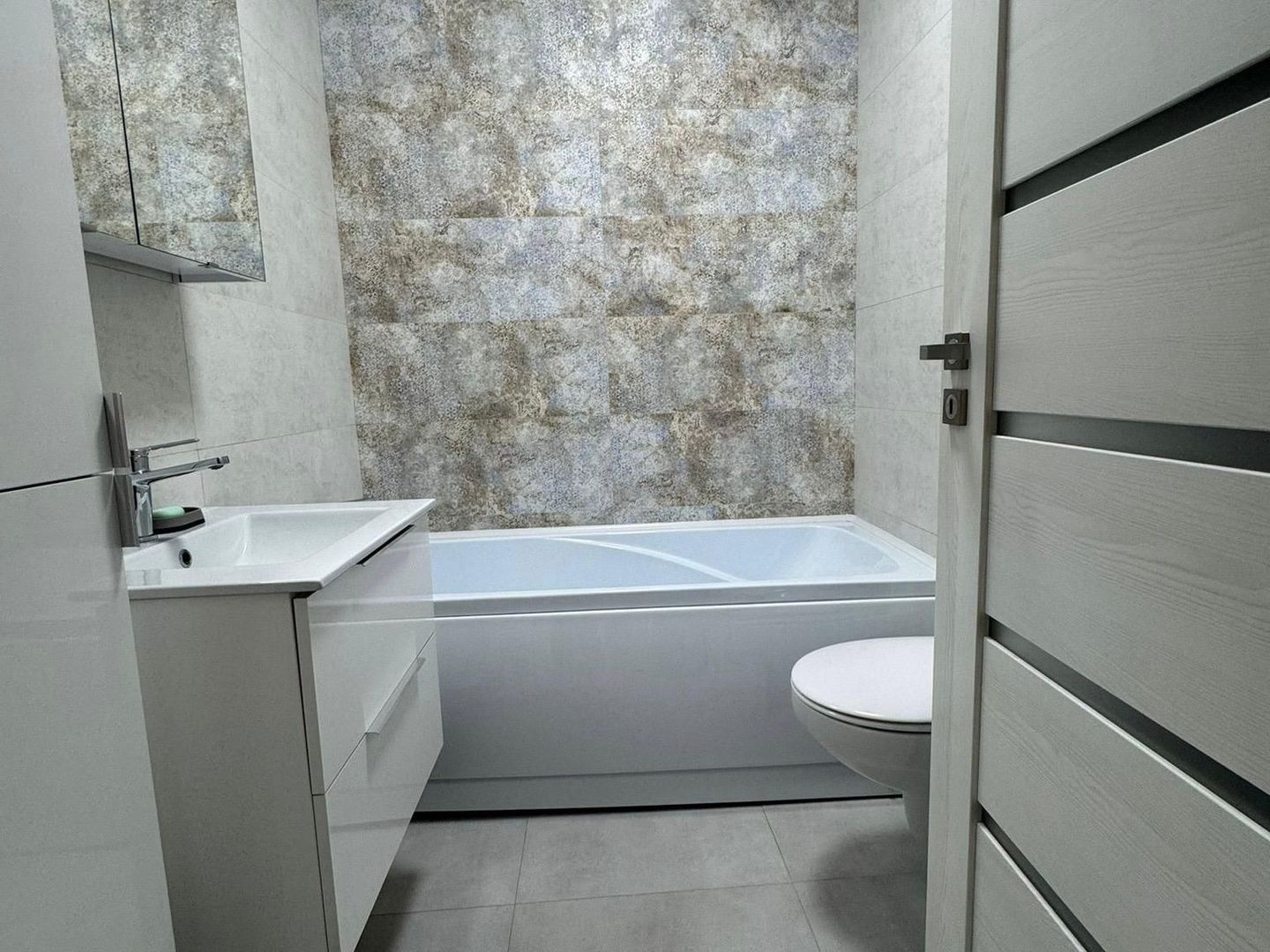 3 Room I Exigent Plaza I Parking spot - Poză 9