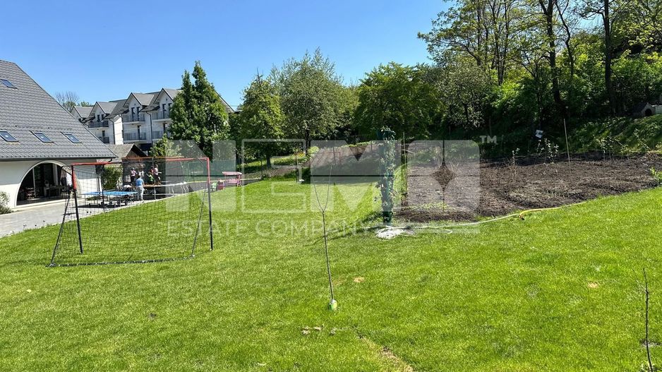 Casa 11 camere | Ipotesti, Suceava | 800 MP teren | 510.000€ - Poză 42