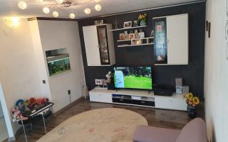 Apartament decomandat, 4 camere, etaj 1/ 4 , cartier Noua - Poză 2