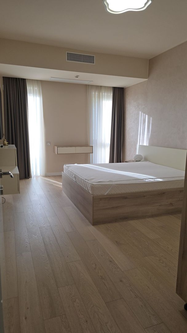 Inchiriere apartament 3 camere lux - 1 Mai - Poză 3